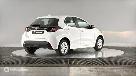 Car image 5