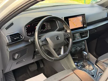 Car image 47