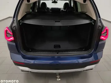 Car image 40