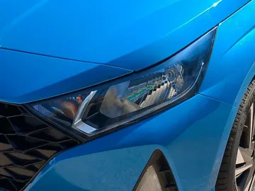 Car image 22