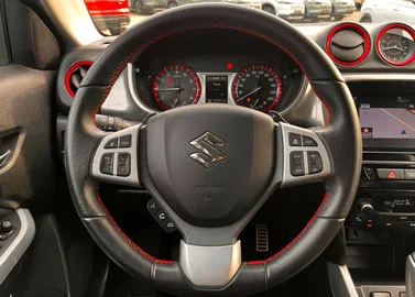 Car image 16
