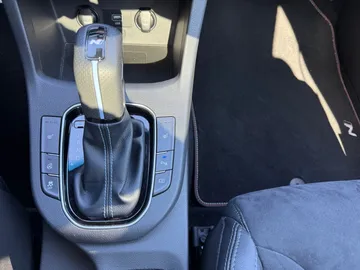 Car image 29