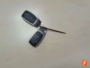 Car image 25