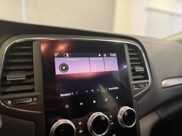 Car image 32