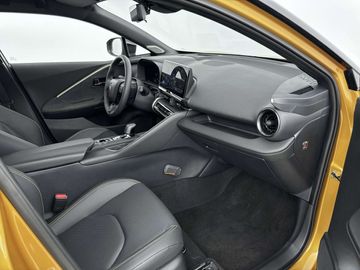 Car image 30