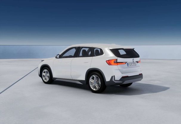 BMW iX1 eDrive20 150 kW image number 4