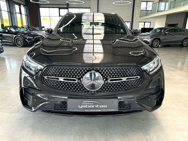 Mercedes-Benz GLC 300 e AMG 230 kW image number 3