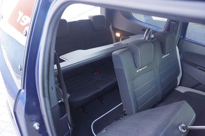 Car image 31