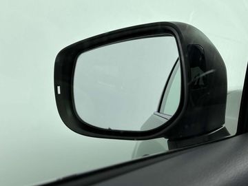 Car image 33