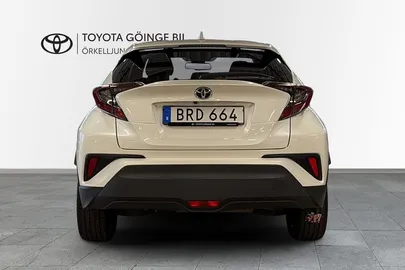 Car image 3