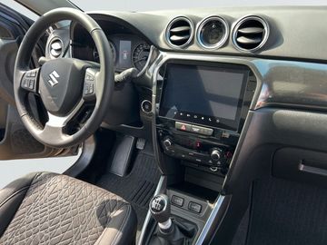 Car image 13