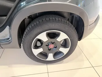 Car image 20