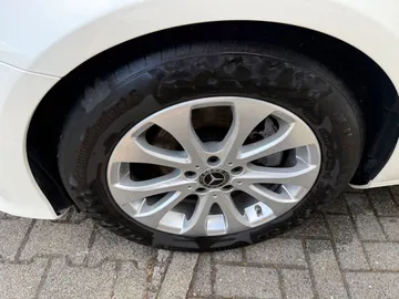 Car image 49