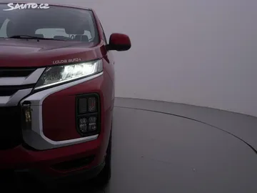 Car image 28