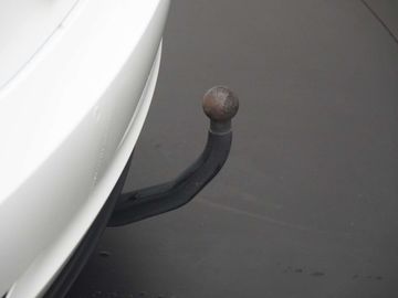 Car image 36