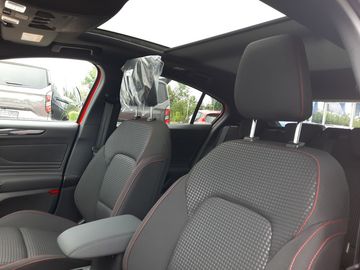 Car image 30