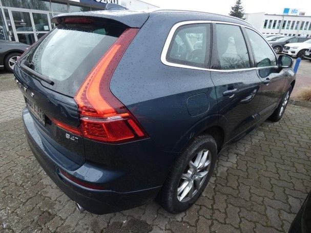 Volvo XC60 B4 AWD Momentum Pro 145 kW image number 3