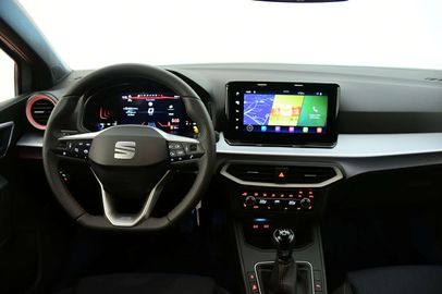 Car image 10