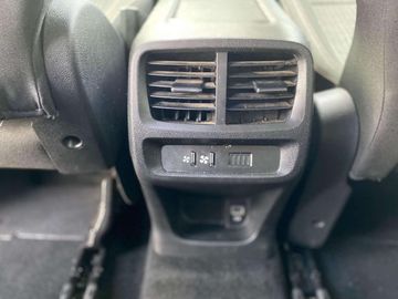 Car image 33