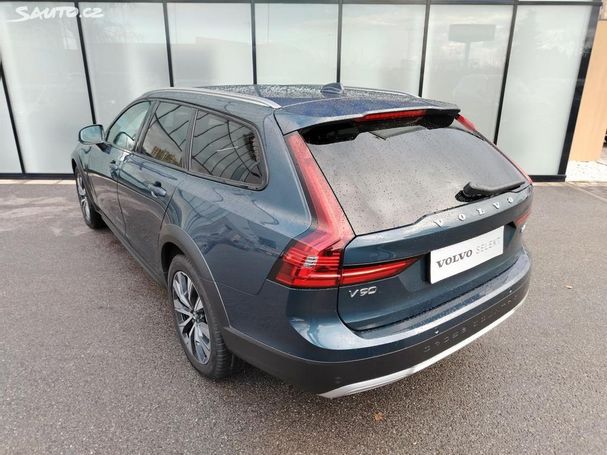 Volvo V90 Cross Country AWD B4 145 kW image number 4