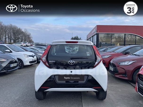 Toyota Aygo X-shift 53 kW image number 3