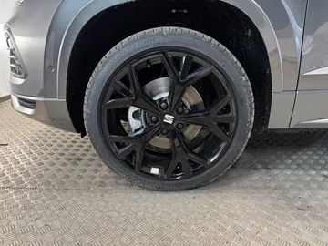 Car image 31