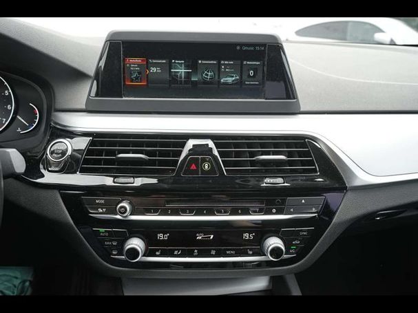 BMW 520i 135 kW image number 15