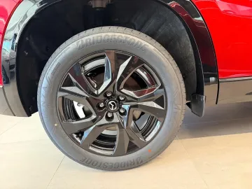 Car image 27
