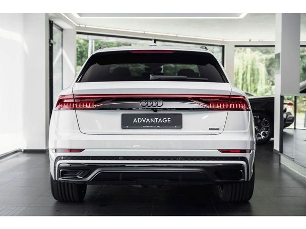 Audi Q8 55 TFSI S-line 250 kW image number 3