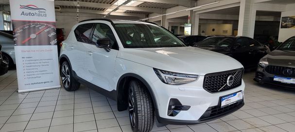 Volvo XC40 Plus Dark Geartronic 95 kW image number 2