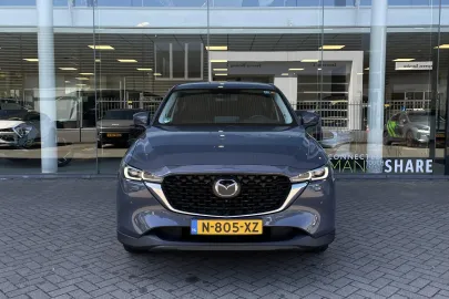 Car image 4