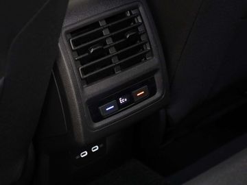 Car image 35