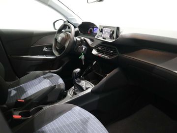 Car image 26