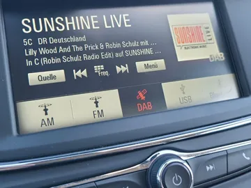 Car image 33
