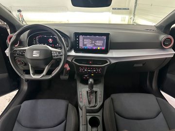 Car image 12