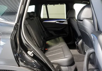 Car image 34