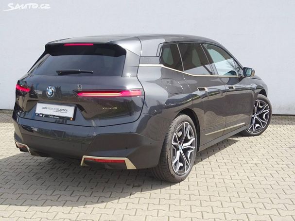 BMW iX xDrive40 240 kW image number 3