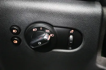 Car image 42