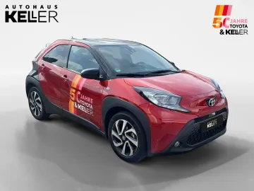 Car image 2