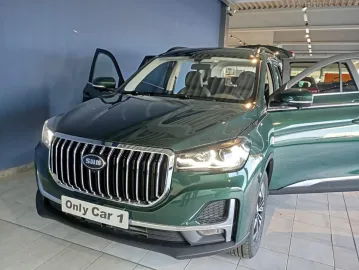Car image 5
