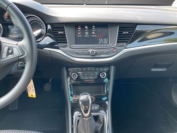 Car image 15