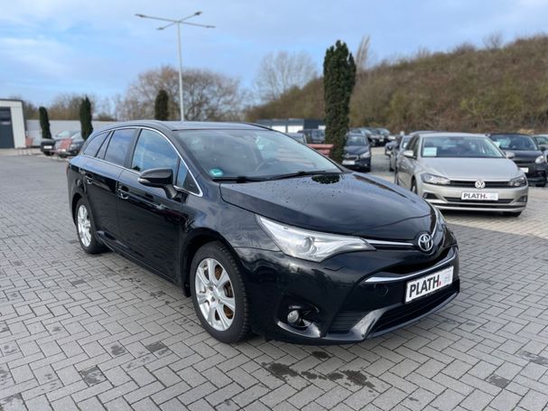 Toyota Avensis Touring Sports Executive 105 kW image number 2