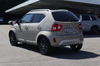 Car image 3