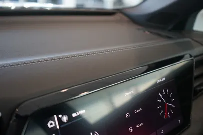 Car image 29