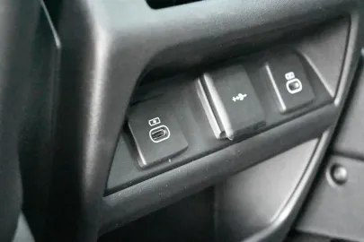 Car image 36
