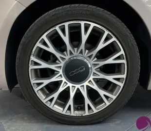 Car image 19