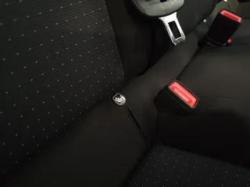 Car image 42