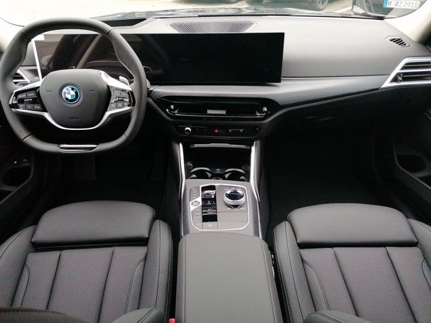 BMW 330 Touring 185 kW image number 8