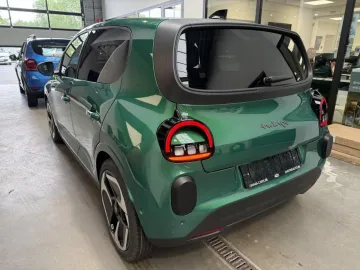 Car image 22