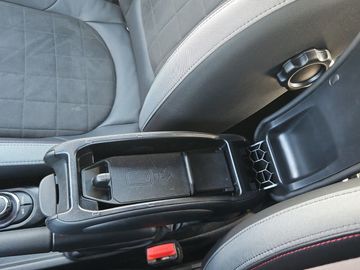 Car image 29